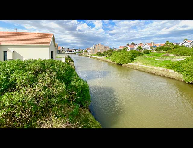 365M² VACANT LAND FOR SALE IN PORT OWEN